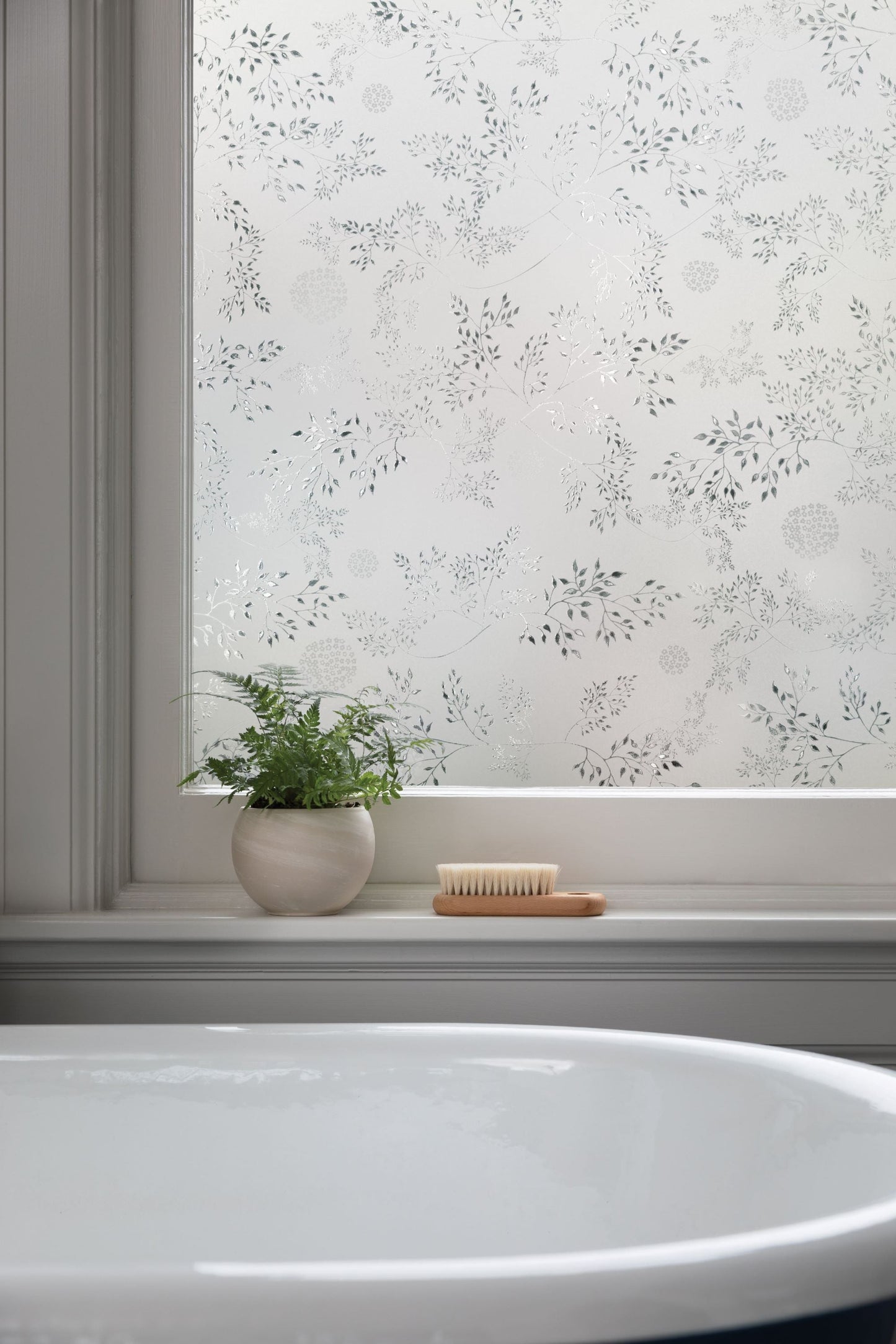 A favourite design that lends itself all types of decor from traditional to contemporary. The delicate little leaves sparkle in the sun while providing a level of privacy to your home.